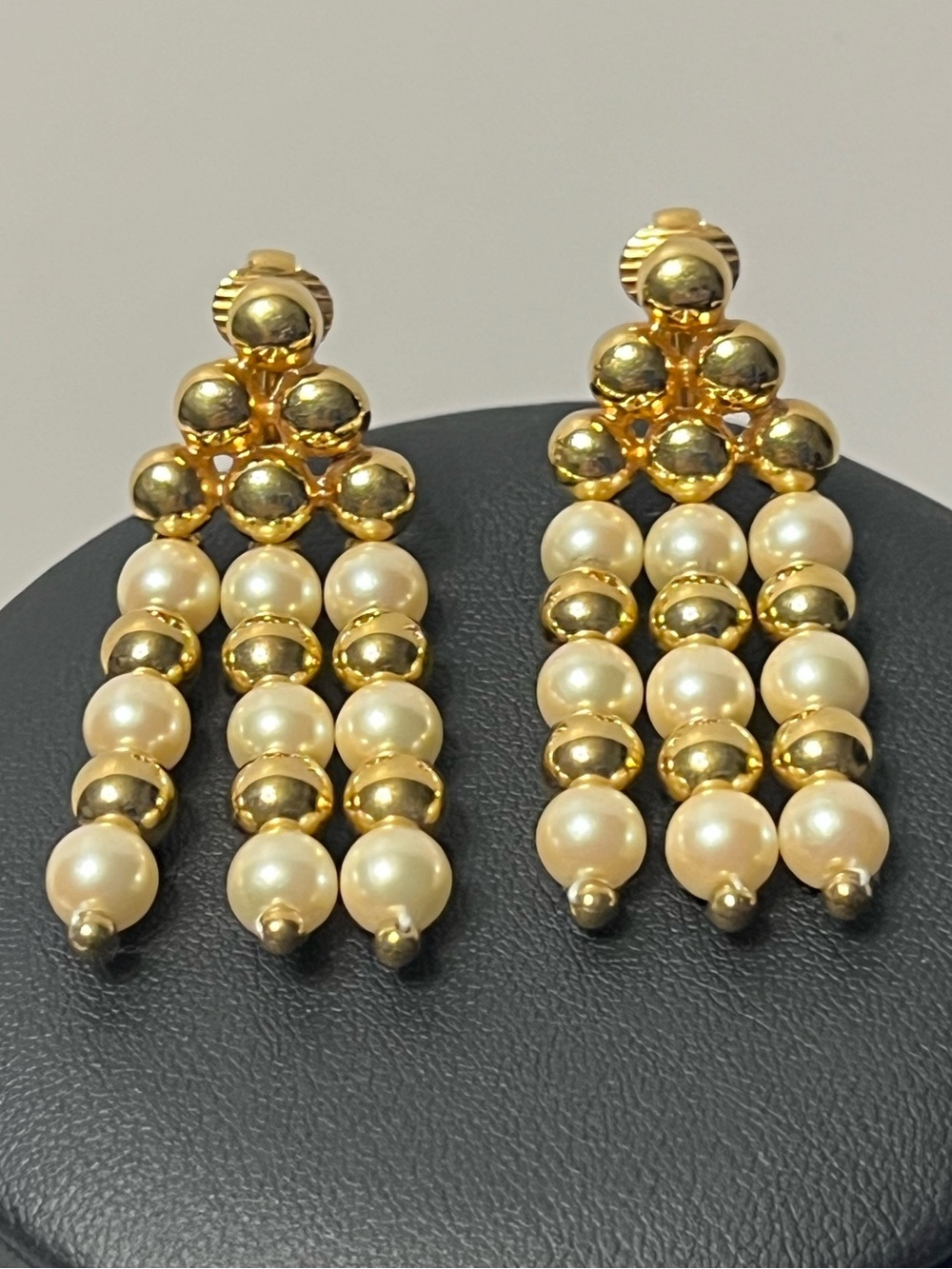 Source Unknown Gold and Cream Pearl Tassel Clip-On Earrings